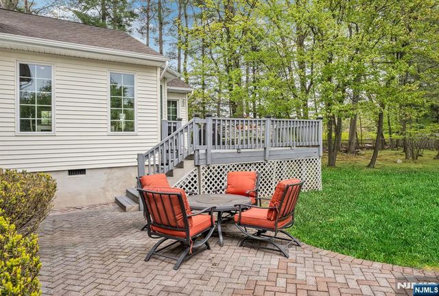 485 Eisenhower Court, Wyckoff, NJ 07481