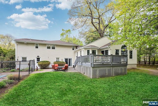 485 Eisenhower Court, Wyckoff, NJ 07481