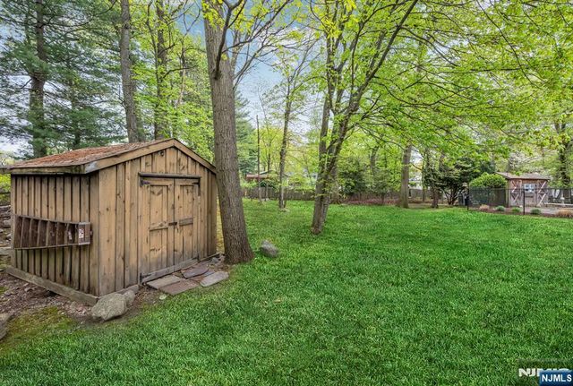 485 Eisenhower Court, Wyckoff, NJ 07481
