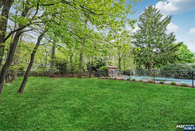 485 Eisenhower Court, Wyckoff, NJ 07481