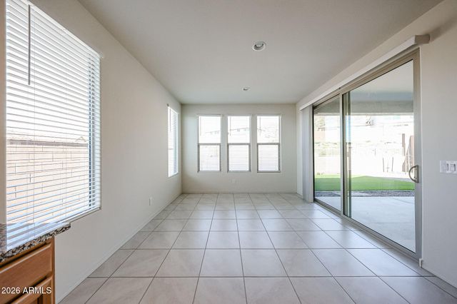 7004 W HEDGE HOG Place, Peoria, AZ 85383