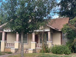 413 Fowzer ST, Taylor, TX 76574