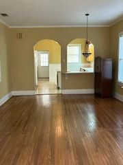 413 Fowzer ST, Taylor, TX 76574