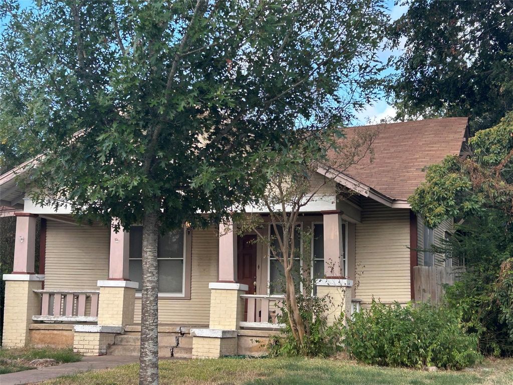 413 Fowzer ST, Taylor, TX 76574