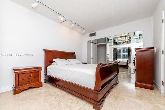 1985 S Ocean Dr 2Q, Hallandale Beach, FL 33009