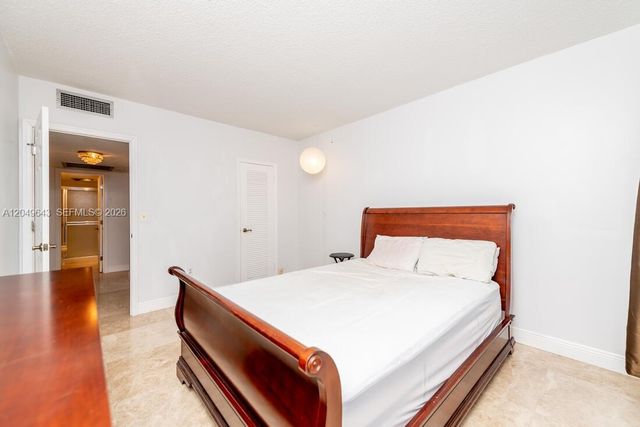 1985 S Ocean Dr 2Q, Hallandale Beach, FL 33009