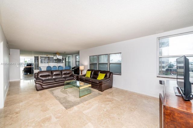 1985 S Ocean Dr 2Q, Hallandale Beach, FL 33009