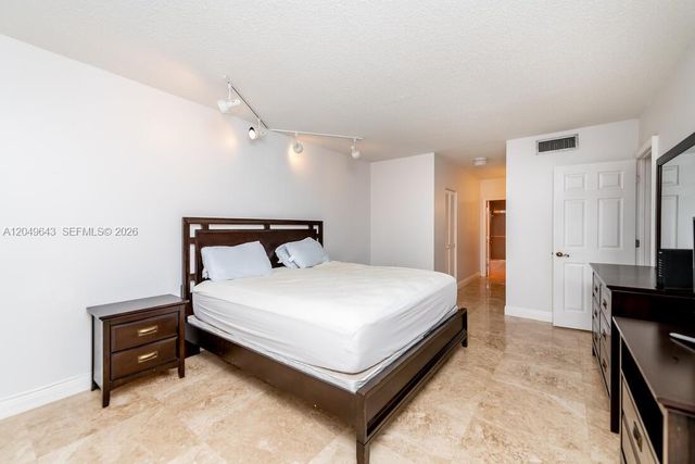 1985 S Ocean Dr 2Q, Hallandale Beach, FL 33009