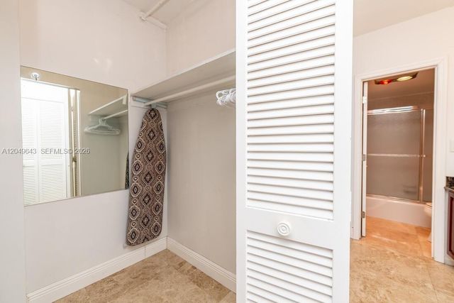 1985 S Ocean Dr 2Q, Hallandale Beach, FL 33009