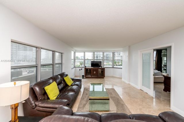 1985 S Ocean Dr 2Q, Hallandale Beach, FL 33009