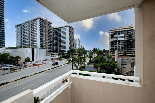1985 S Ocean Dr 2Q, Hallandale Beach, FL 33009