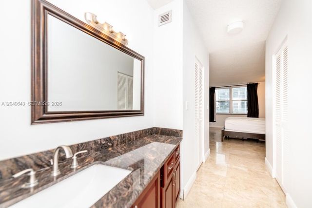 1985 S Ocean Dr 2Q, Hallandale Beach, FL 33009
