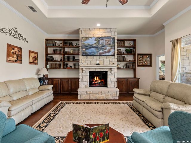 1041 SPANISH TRL, New Braunfels, TX 78132