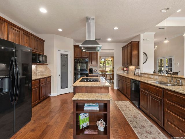 1041 SPANISH TRL, New Braunfels, TX 78132