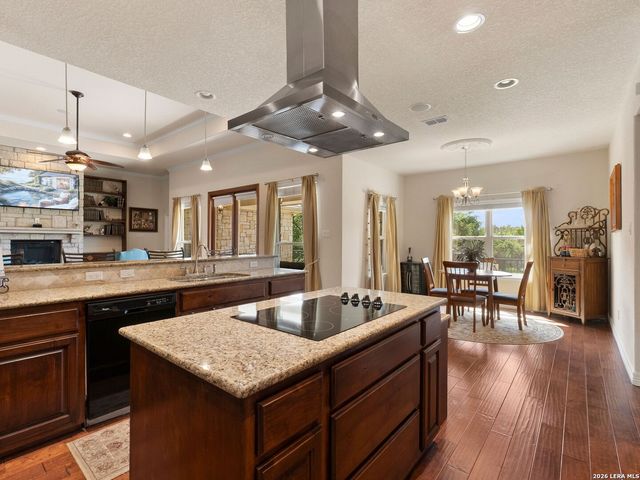 1041 SPANISH TRL, New Braunfels, TX 78132