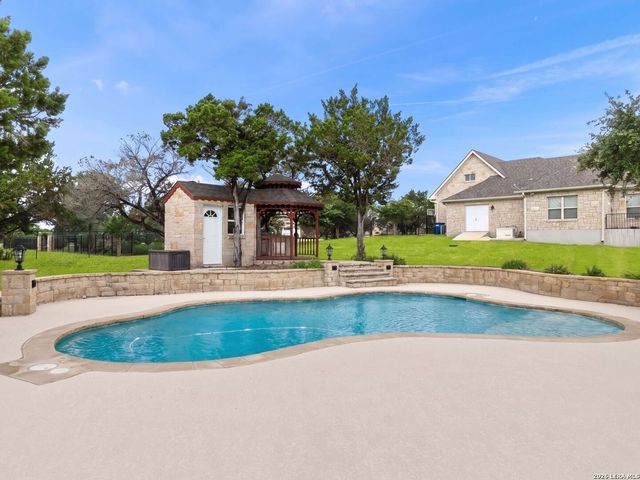1041 SPANISH TRL, New Braunfels, TX 78132