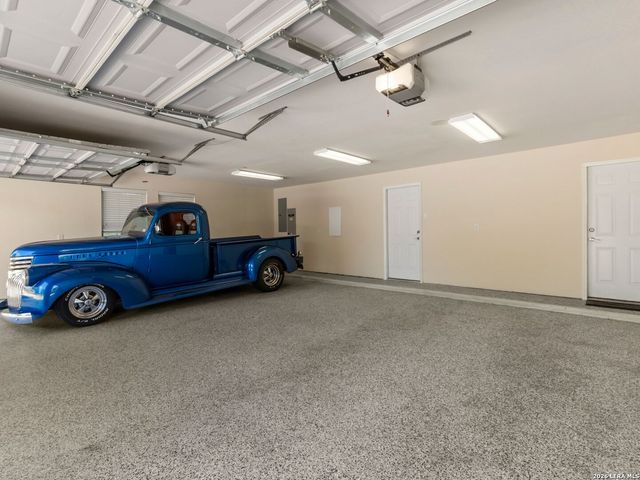 1041 SPANISH TRL, New Braunfels, TX 78132