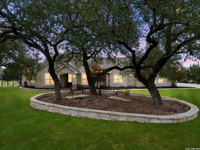 1041 SPANISH TRL, New Braunfels, TX 78132