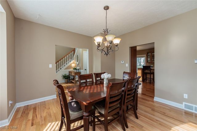 3204 Thorn Tree Drive, North Royalton, OH 44133