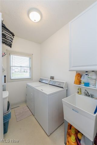 3204 Thorn Tree Drive, North Royalton, OH 44133