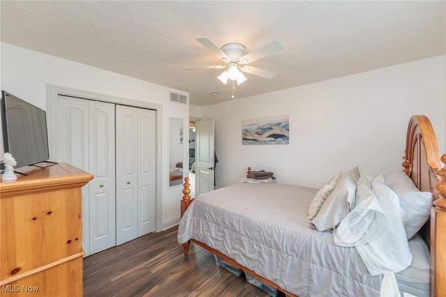 3204 Thorn Tree Drive, North Royalton, OH 44133