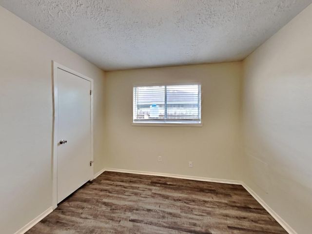 2835 Pilgrims Point Drive, Webster, TX 77598