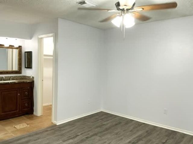 2835 Pilgrims Point Drive, Webster, TX 77598