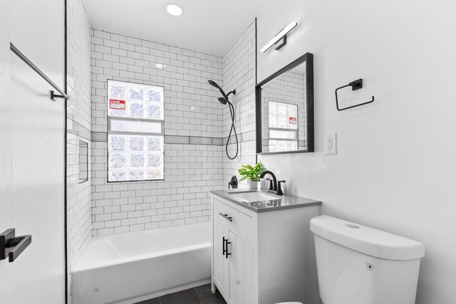 1706 W Oklahoma AVENUE, Milwaukee, WI 53215