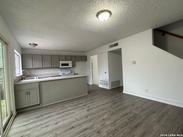 6631 Spring Hurst, San Antonio, TX 78249