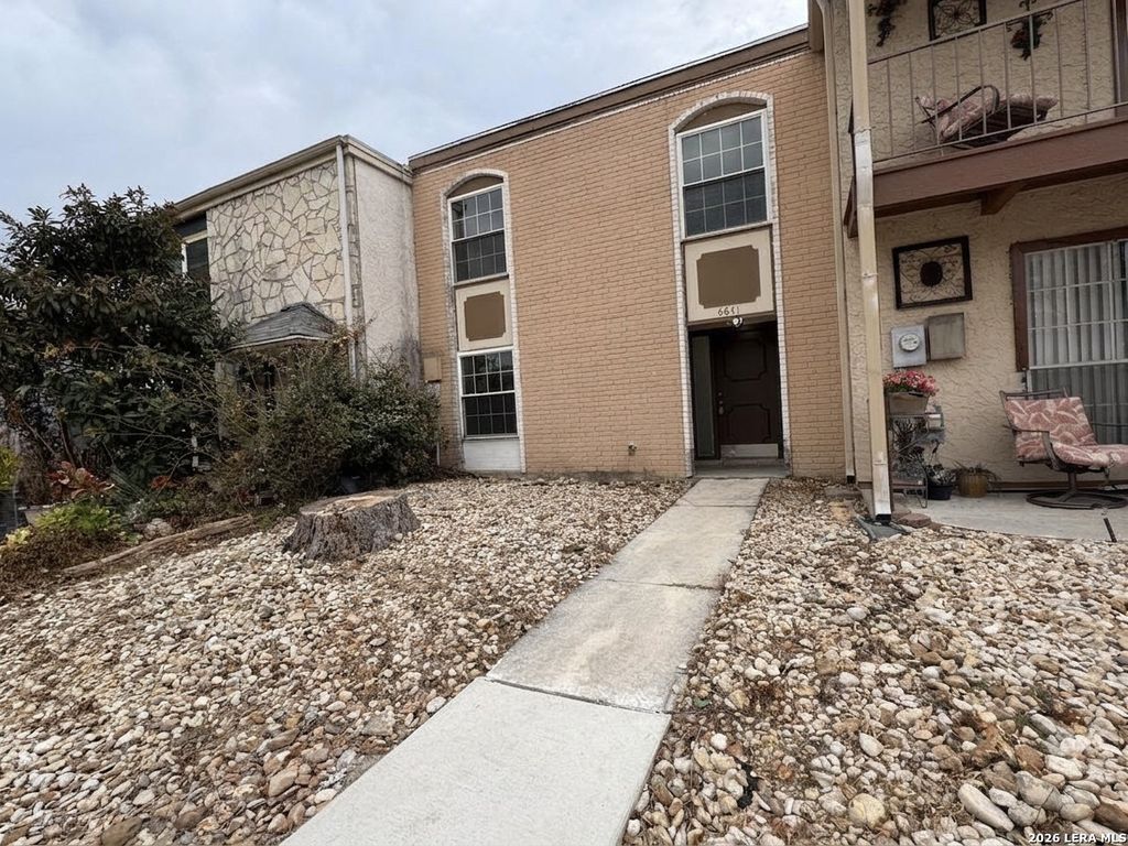 6631 Spring Hurst, San Antonio, TX 78249