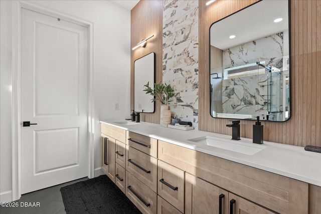 140 Azure Mist Way, Daytona Beach, FL 32124