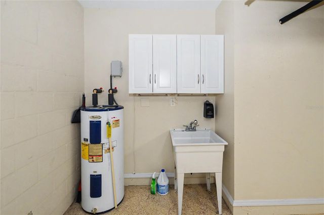 3283 SIKESTON AVENUE, North Port, FL 34286