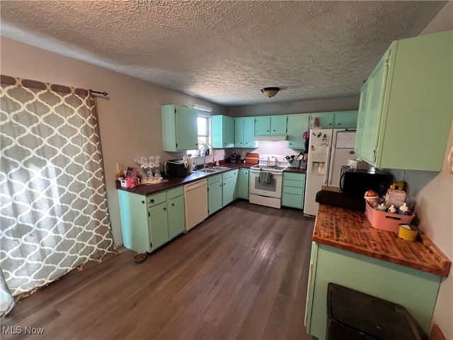 61220 Kadon Drive, New Concord, OH 43762