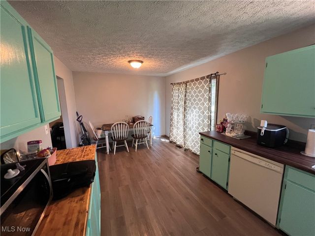 61220 Kadon Drive, New Concord, OH 43762