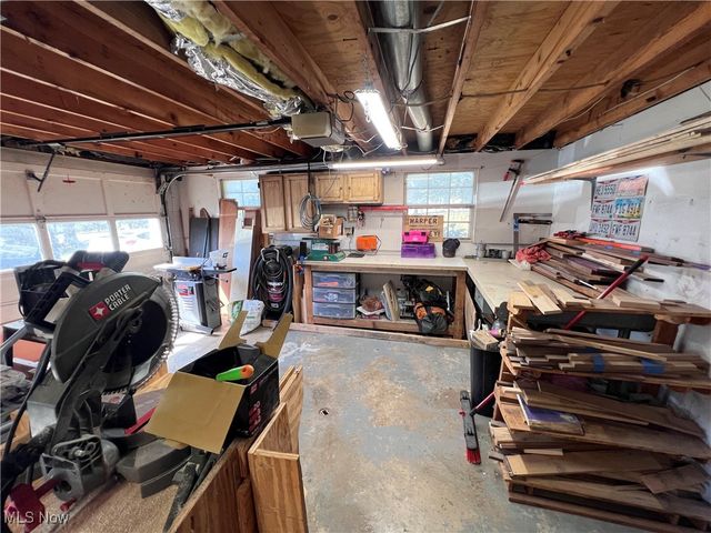 61220 Kadon Drive, New Concord, OH 43762