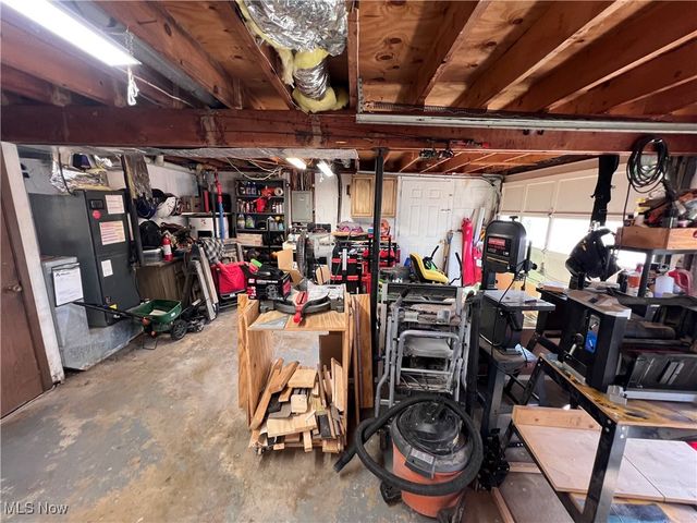 61220 Kadon Drive, New Concord, OH 43762