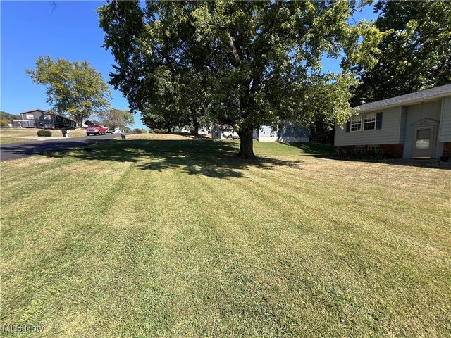 61220 Kadon Drive, New Concord, OH 43762