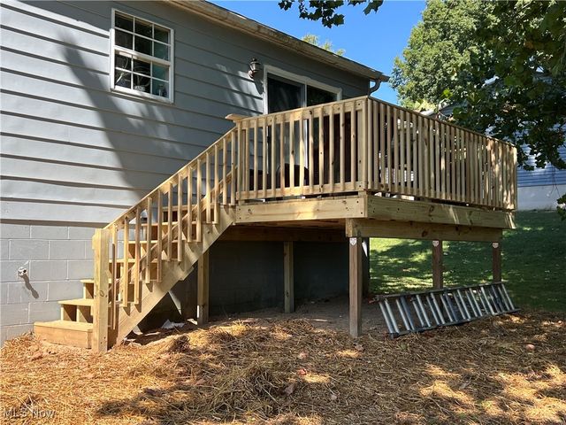 61220 Kadon Drive, New Concord, OH 43762