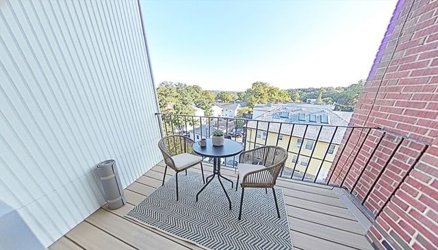 2031 Commonwealth Ave 16, Boston, MA 02135