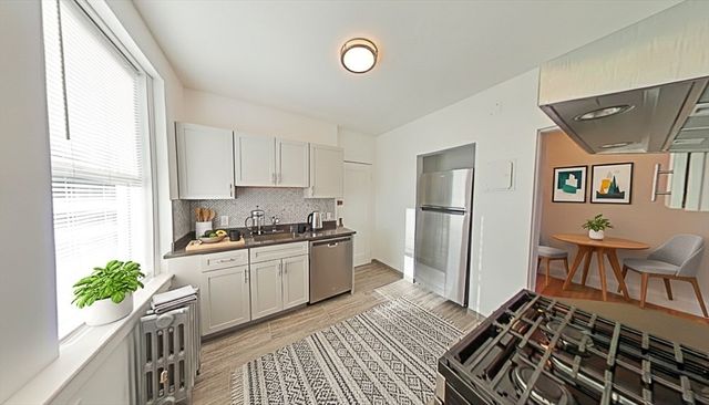 2031 Commonwealth Ave 16, Boston, MA 02135