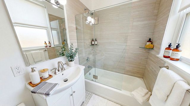 2031 Commonwealth Ave 16, Boston, MA 02135