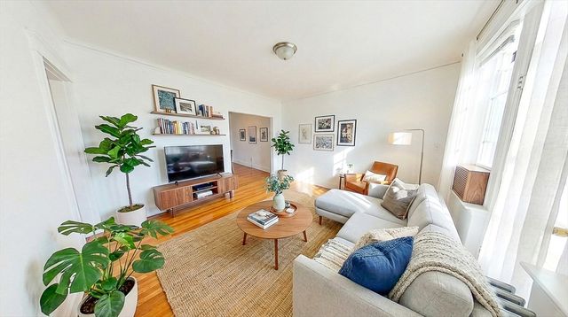 2031 Commonwealth Ave 16, Boston, MA 02135