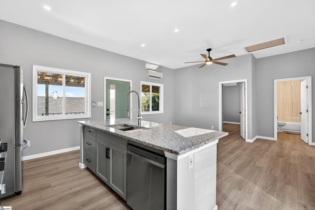 35 Henry Street, Greenville, SC 29605