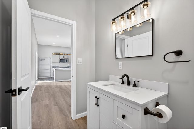 35 Henry Street, Greenville, SC 29605