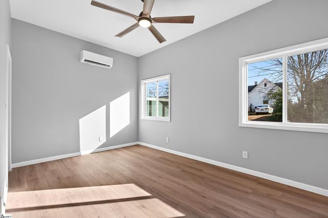 35 Henry Street, Greenville, SC 29605