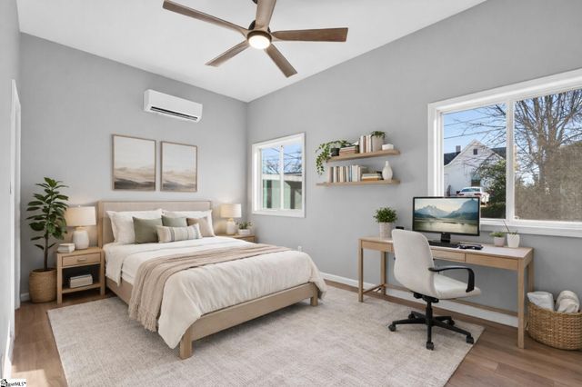 35 Henry Street, Greenville, SC 29605