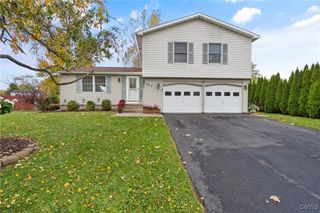 4910 Dahlia Circle, Clay, NY 13088