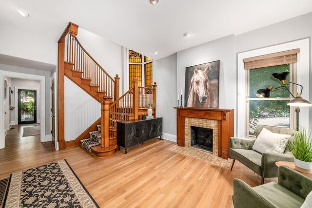 406 W 6th Avenue, Columbus, OH 43201