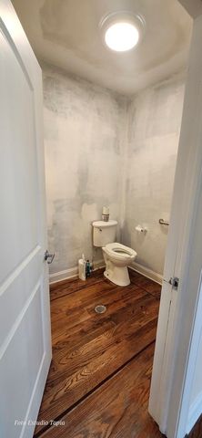 2409 W Hirsch Street, Chicago, IL 60622