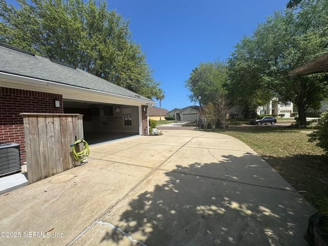 2924 CAPTIVA BLUFF Road S, Jacksonville, FL 32226